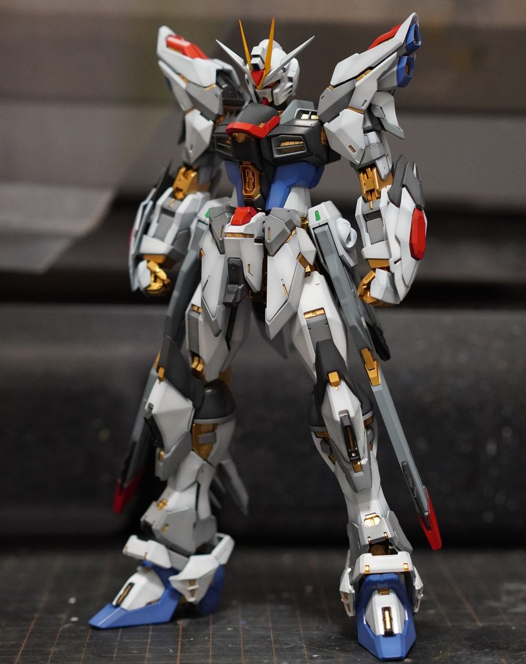 口コミ投稿：WIP 50u0025 ... Strike Freedom Gundam GK紀錄一下進度, 終於完成左主體, 仲有最麻…