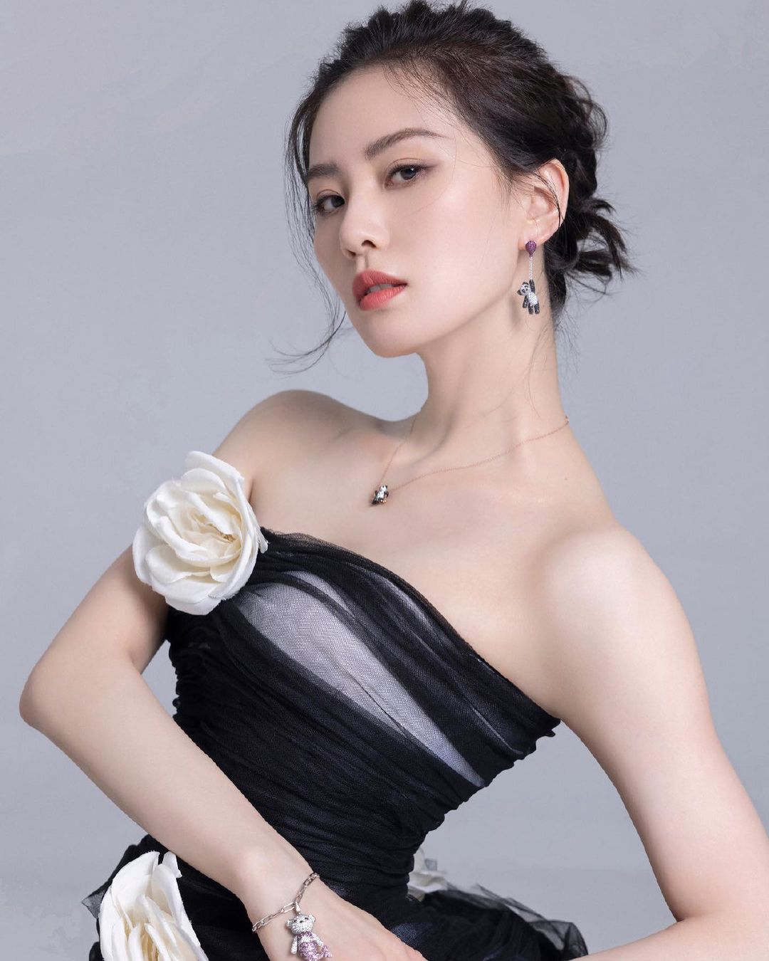 口コミ投稿：Lưu Thi Thi x Qeelin BoBo #liushishi #cecilialiu #lưuthithi #qeelin #qeelinjewe…
